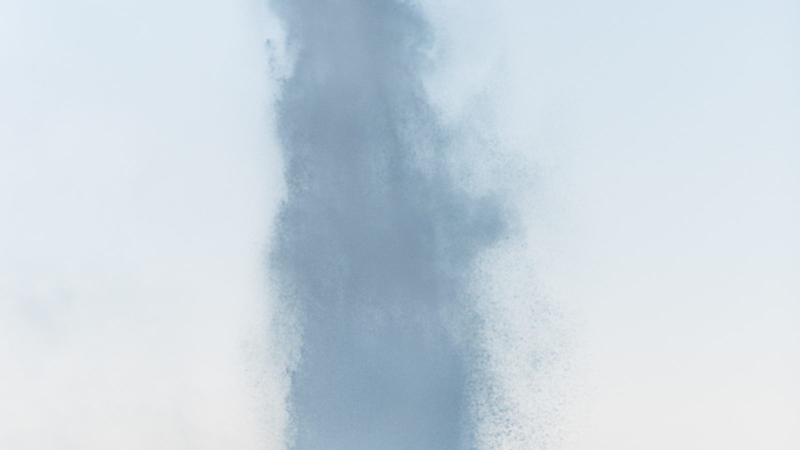 Erupting-Strokkur-at-Geysir-in-the-Golden-Circle-by-Erik-Solie-Hidden-Iceland._-37