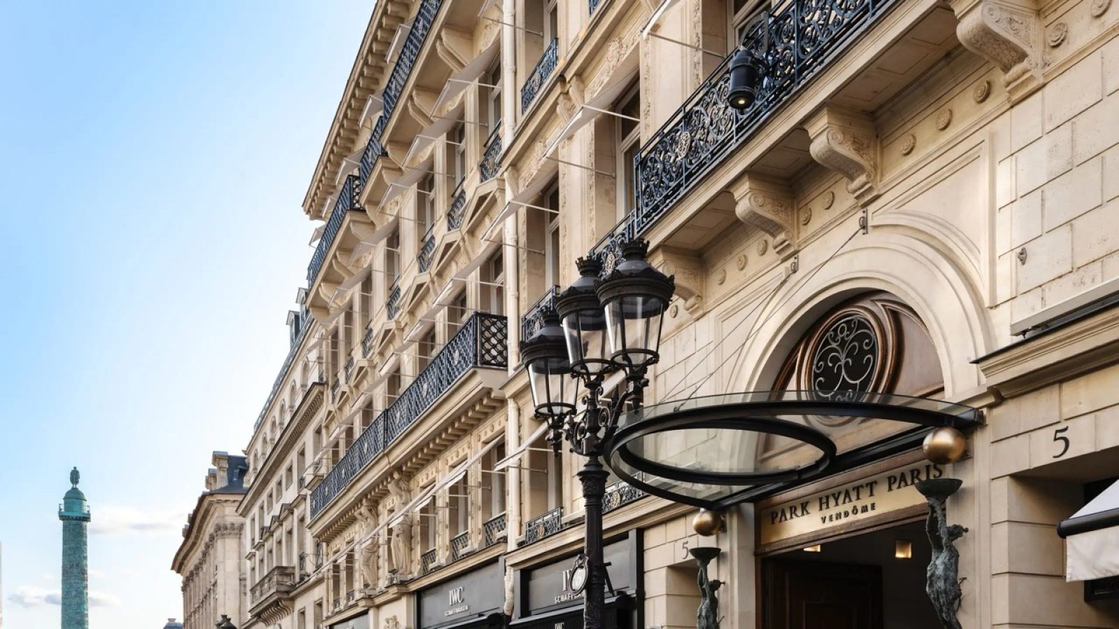 Park-Hyatt-Paris-Vendome-P1082-Facade-Rue-de-la-Paix.16x9 groot